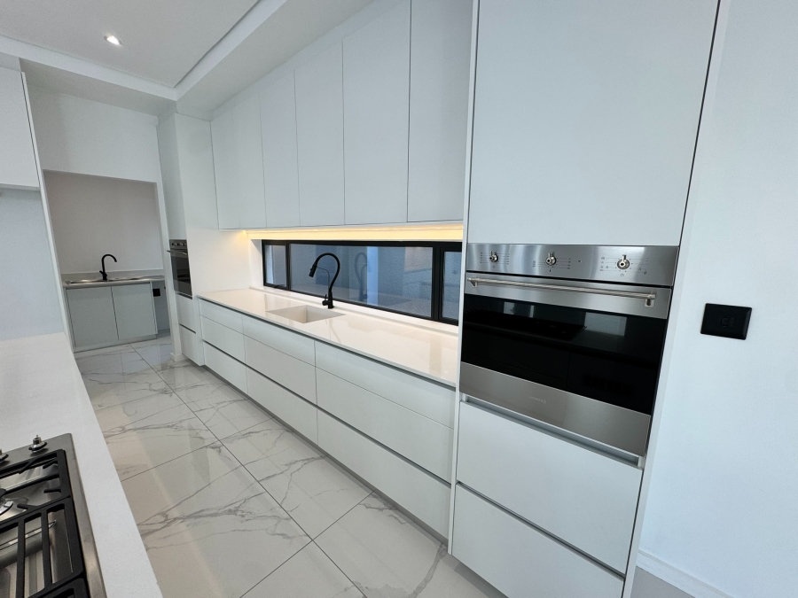 3 Bedroom Property for Sale in Sandown Western Cape